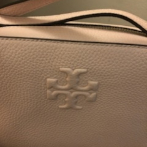Tory Burch Thea Camera bag/ Sold Elsewhere - Picture 4 of 8